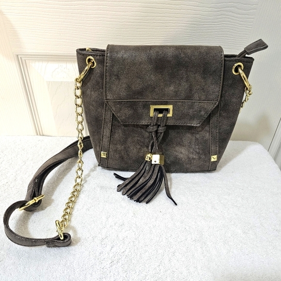 NWOT Elegant Brown Faux Suede Adjustable Shoulder Bag W Tassels & Gold Accents - Picture 1 of 14